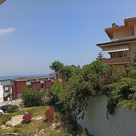 Karacakoy Mad Sea Beach Hotel מראה חיצוני תמונה
