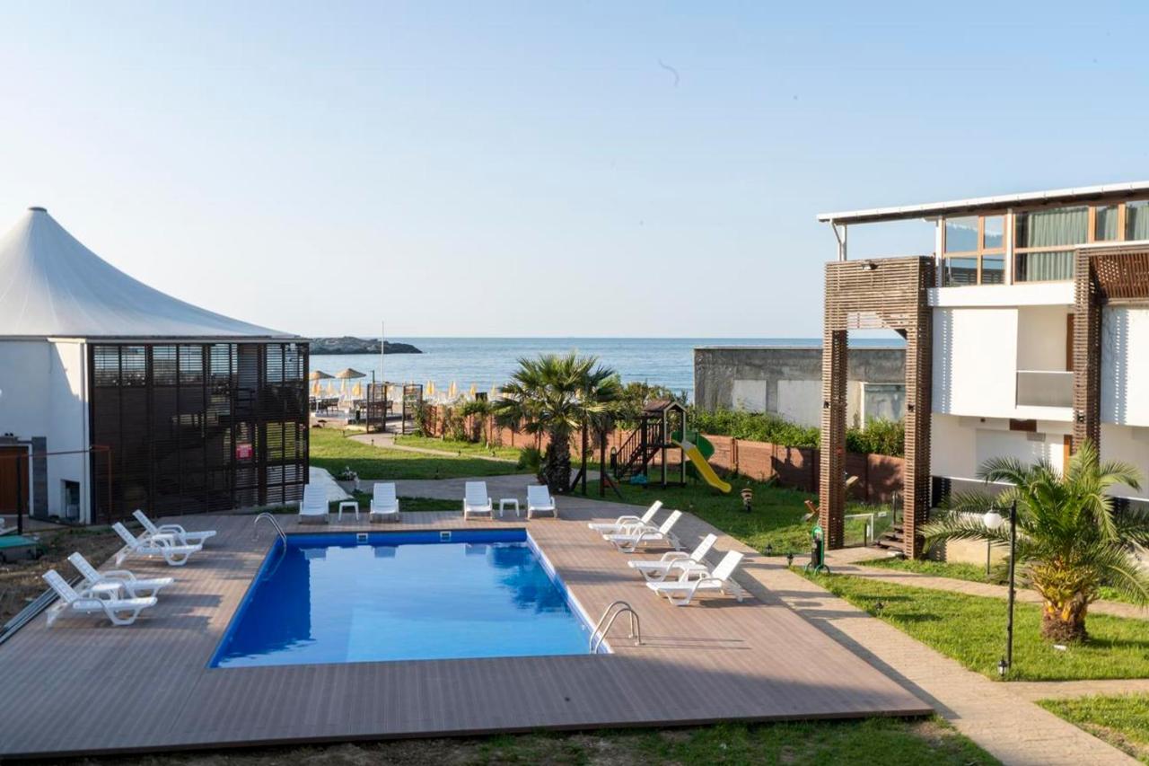 Karacakoy Mad Sea Beach Hotel מראה חיצוני תמונה
